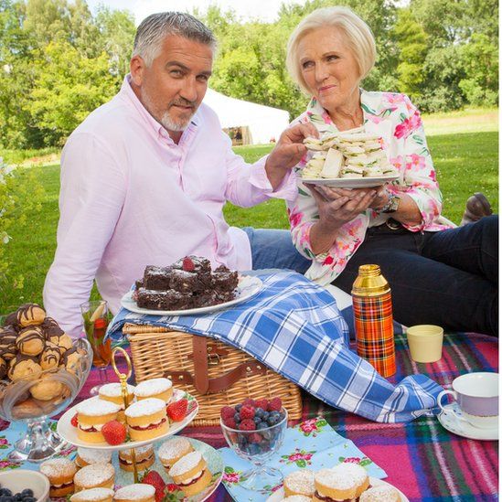 Paul Hollywood and Mary Berry with cakes