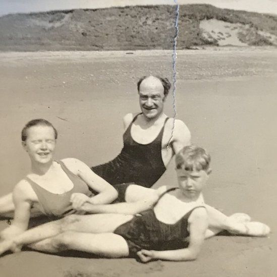 George Hastie and two of his five children