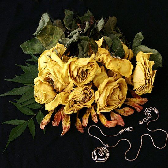 Dried roses