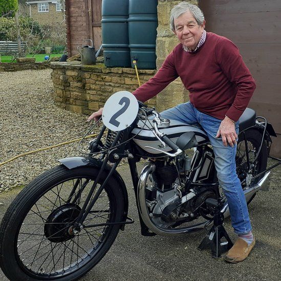 Bill Southcombe on his vintage Norton CSI motorbike