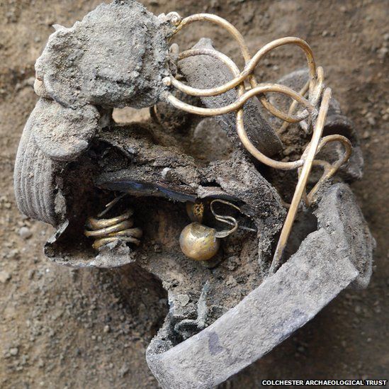Roman jewellery found in Colchester