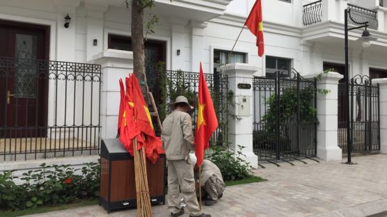 Cắm cờ