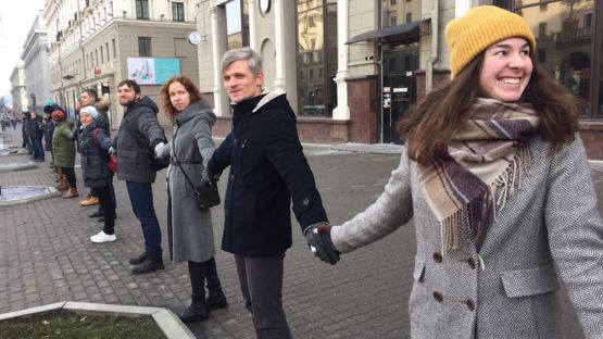 Живая колонна в Минске
