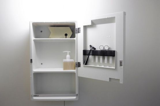 El gabinete del baño del minimalista Fumio Sasaki