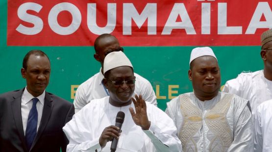 Soumaila Cisse, leader of opposition party URD (Union for the Republic and Democracy), addresses his supporters during a rally in Bamako in 2018