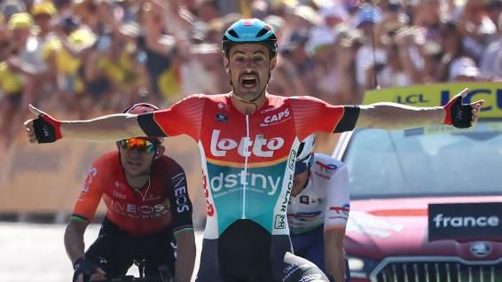 Victor Campenaerts  celebrates winning stage 18 of the 2024 Tour de France