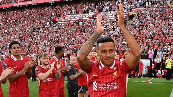 Liverpool players give Thiago Alcantara a guard of honour at their final game before his departure from the club