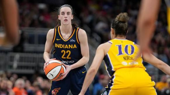 Caitlin Clark: Indiana Fever player scores 30 points in WNBA defeat - BBC  Sport