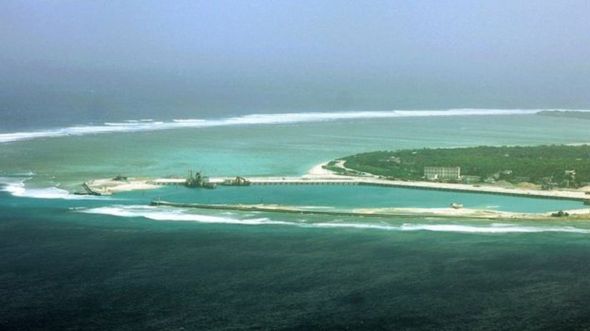 Biển Đông, với các quần đảo Hoàng Sa và Trường Sa là một trong những vùng biển có tranh chấp nhất về chủ quyền