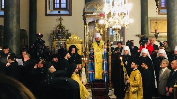 Новообраний предстоятель Православної церкви України митрополит Київський Епіфаній під час служби у у храмі святого Георгія в Стамбулі