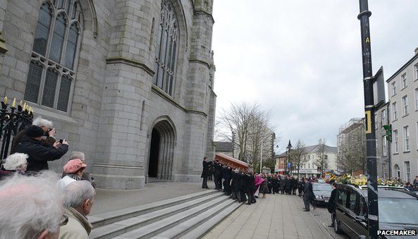 Lord Ballyedmond: Edward Haughey funeral in Newry, County Down - BBC News
