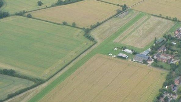 Plane crash pilot 'misjudged landing' at Croft Farm - BBC News