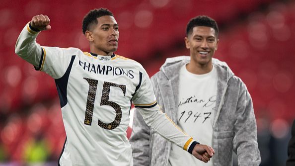 Jude Bellingham of Real Madrid celebrates with his brother Jobe after winning the Champions League 2023/24.