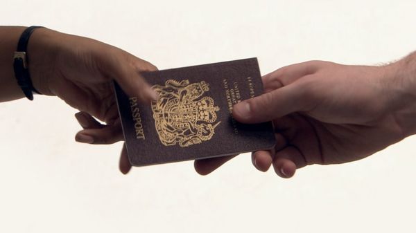 交接英国护照