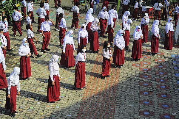 Jilbab Di Sekolah Negeri: 'Saya Lepas Jilbab Dicap Bermoral Buruk ...