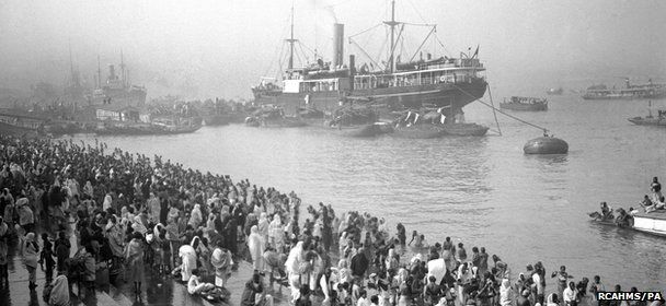 Undated photo of ships arriving at the Chandpal Ghat on the Hooghly River