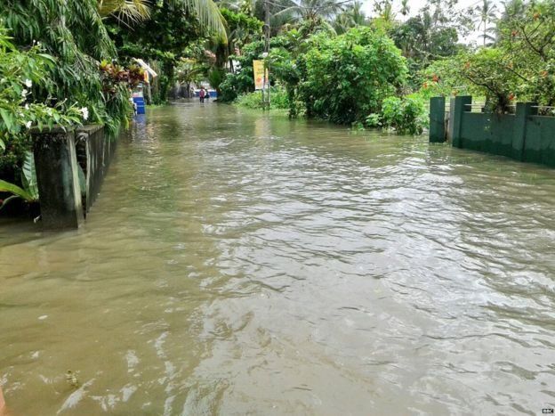இலங்கையில் மழை வெள்ளம் : ஏழு பேர் பலி : மீட்புப் பணிகளில் முப்படையினர்