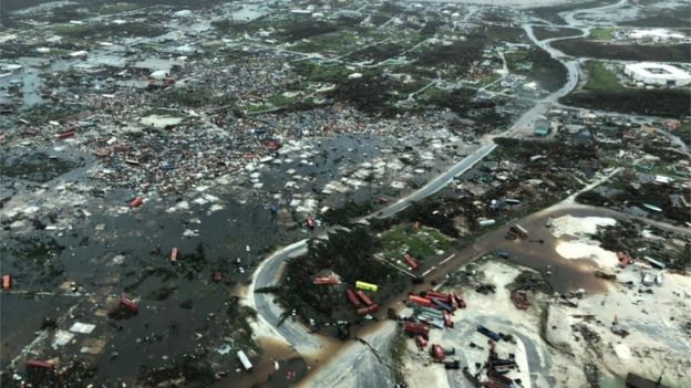 Vista aérea de la devastación causada por el huracán Dorian