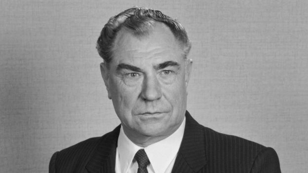 Dmitri Yazov müdafiə naziri vəzifəsinə 1987-ci ildə təyin olundu