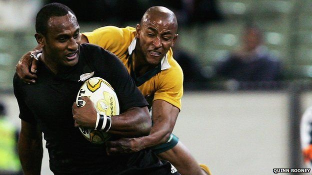 George Gregan wresting with New Zealand's Josevata Rokocoko