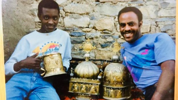 አቶ ብስራት መስፍን እና አሁን በሕይወት የሌለው አቶ ክንዴ ተፈራ
