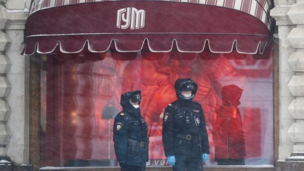 Полиция около магазина ГУМ в Москве