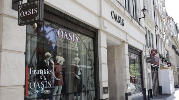 Uma loja Oasis perto da Oxford Street, Londres