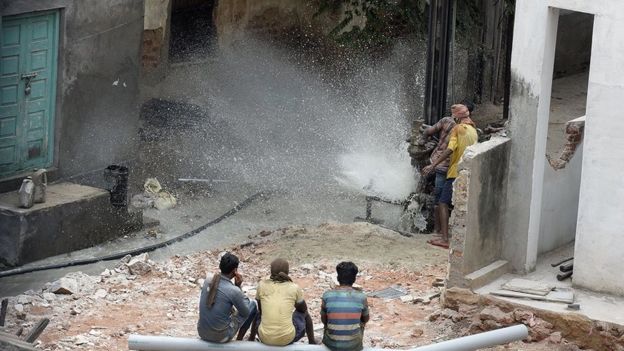 'ஆழ்துளை கிணறில் விழுந்த குழந்தை மீட்பு'