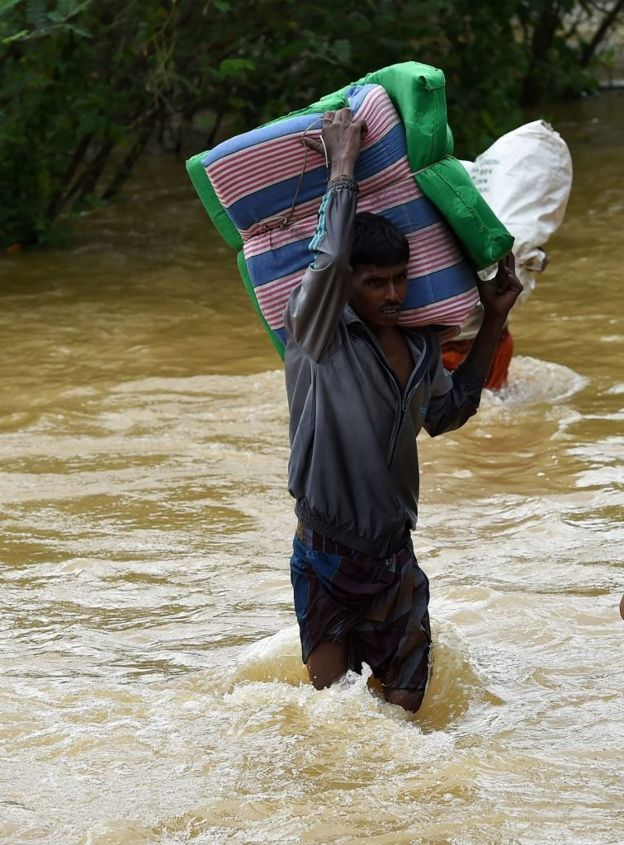 இலங்கையில் ஏற்பட்டுள்ள இயற்கை அனர்த்தங்களில் சிக்கி 91 பேர் பலி (புகைப்படத் தொகுப்பு)