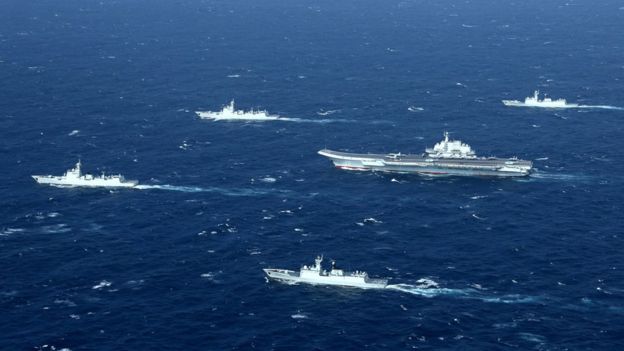 中国航母辽宁号在南海游弋