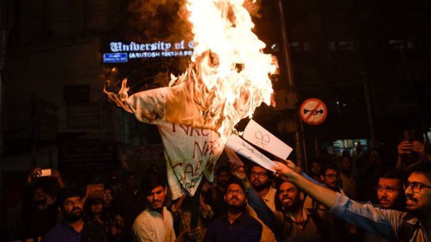 কলকাতায় একটি কলেজের সামনে বিক্ষোভ।