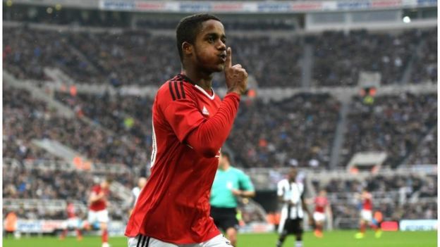 Real Madrid wana hamu ya kumsajili beki wa kushoto wa Fulham na Uingereza Ryan Sessegnon.