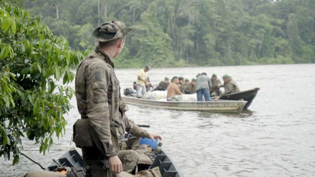 The elite soldiers protecting the Amazon rainforest _106831030_vadim-watches-on