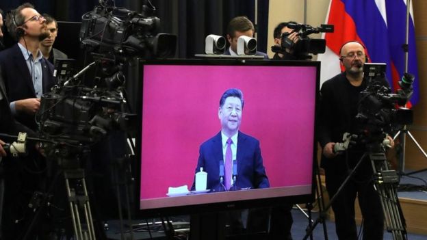 Xi Jinping, presidente de China, participando por videoconferência