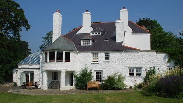 Tŷ Newydd