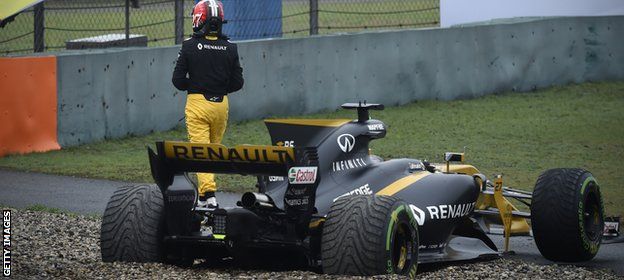 Renault's Nico Hulkenberg span out at Turn Two when the cars eventually managed to get out on track