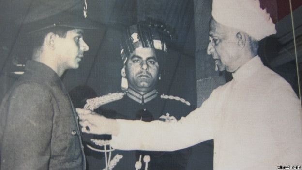 1965 போரில் வீரச் செயல் புரிந்த வினோத் நேப் வீர் சக்ர விருதுபெறுகிறார்