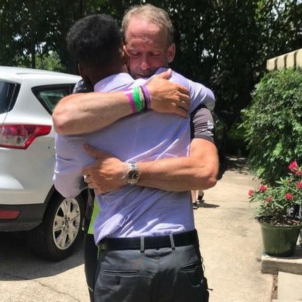 Conner ayaa isku duubay Jack ka dib markii uu la kulmay maalinta aabaha