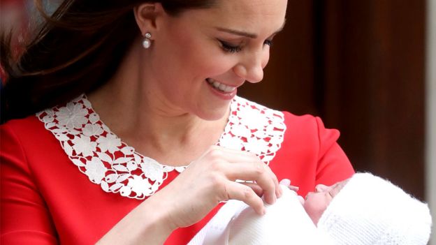 Prince Louis and Princess Charlotte seen at home in new photos - BBC News