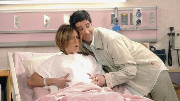 Rachel a punto de dar a luz