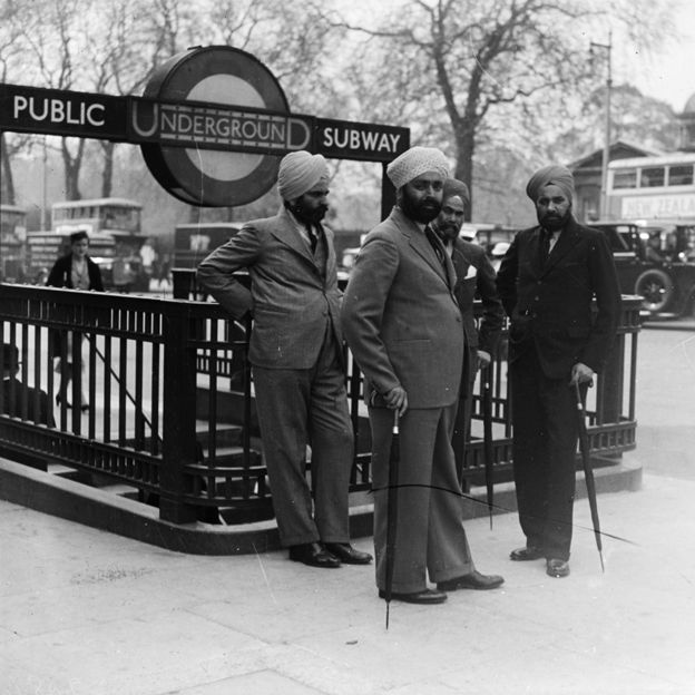 Hombres Sikh en 1935 en Londres.