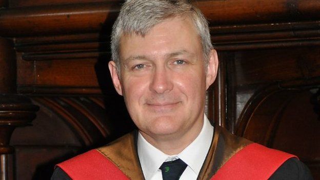 An t-Urr. Iain D. Caimbeuk