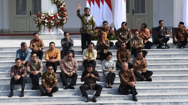 MENTERI