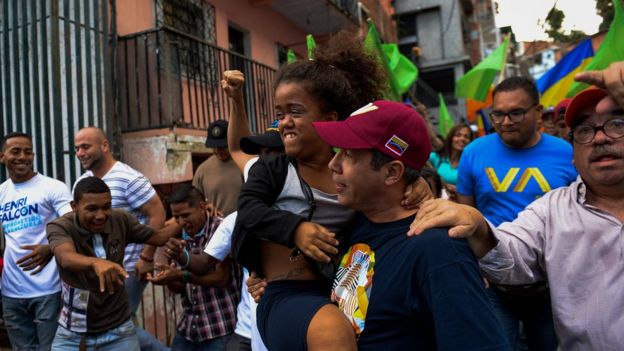 Henri Falcón busca ser el punto medio entre los dos polos del conflicto político venezolano. Foto AFP