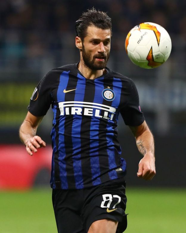 Sungguh Mulia! Bintang Inter Milan Ini Kasih Makan Anak Imigran Kurang Mampu
