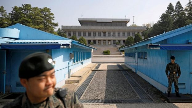 Soldiers stand guard at the DMZ