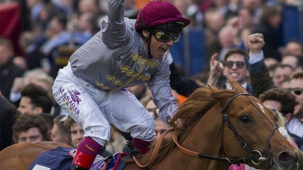 Frankie Dettori rides Galileo Gold to victory in the 2000 Guineas