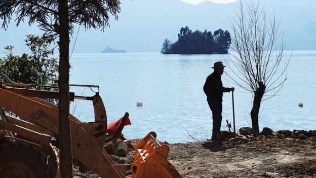 Vista del lago Lugu.