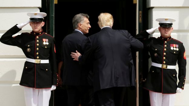 Mauricio Macri y Donald Trump entran a la Casa Blanca