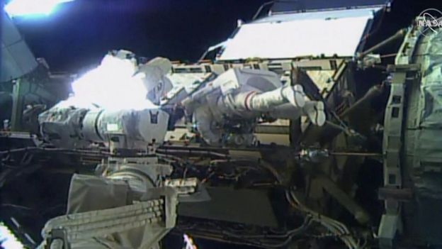 Jessica Meir embarks on the spacewalk